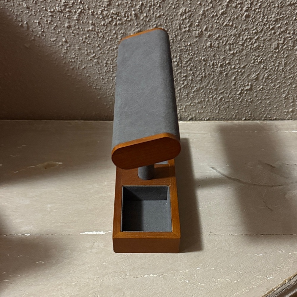 Wood Accessory holder - Picture 4 of 4
